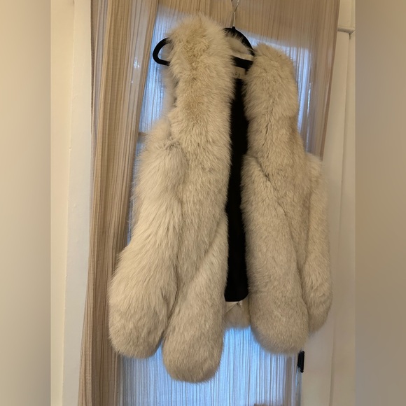CLASSIC FOX FUR VEST - Picture 5 of 13